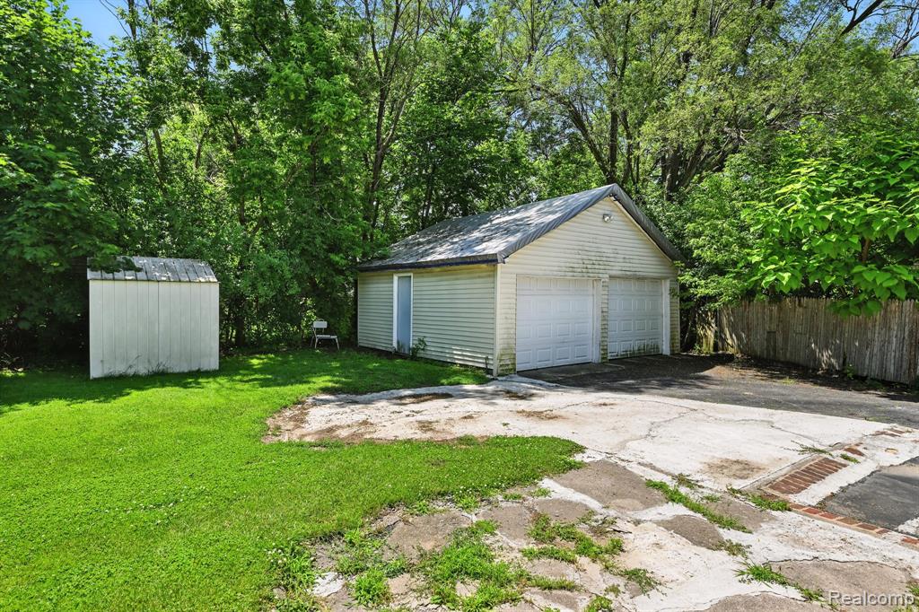 2517 Corunna Road