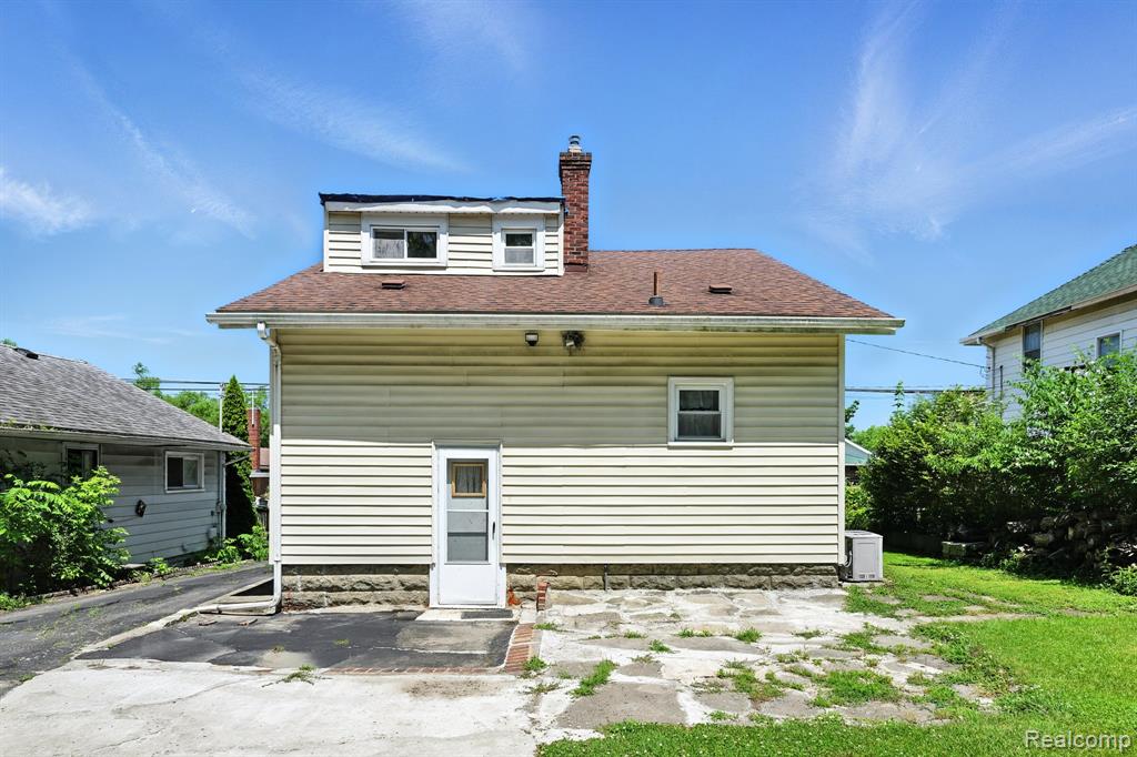 2517 Corunna Road