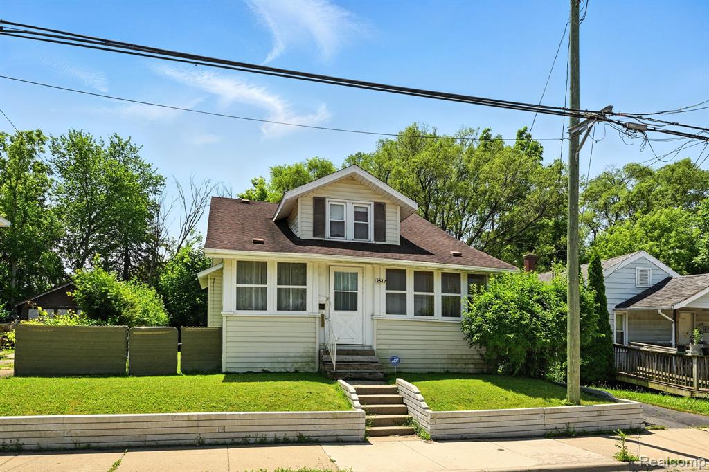 2517 Corunna Road