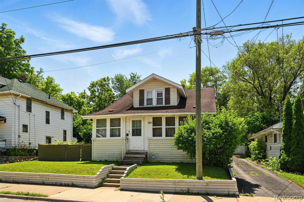 2517 Corunna Road