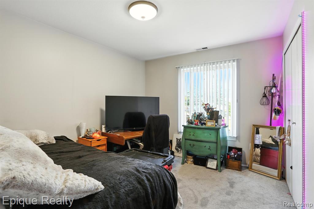 15127 Seagull Drive