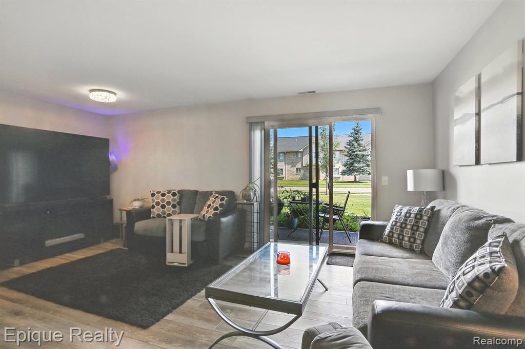 15127 Seagull Drive