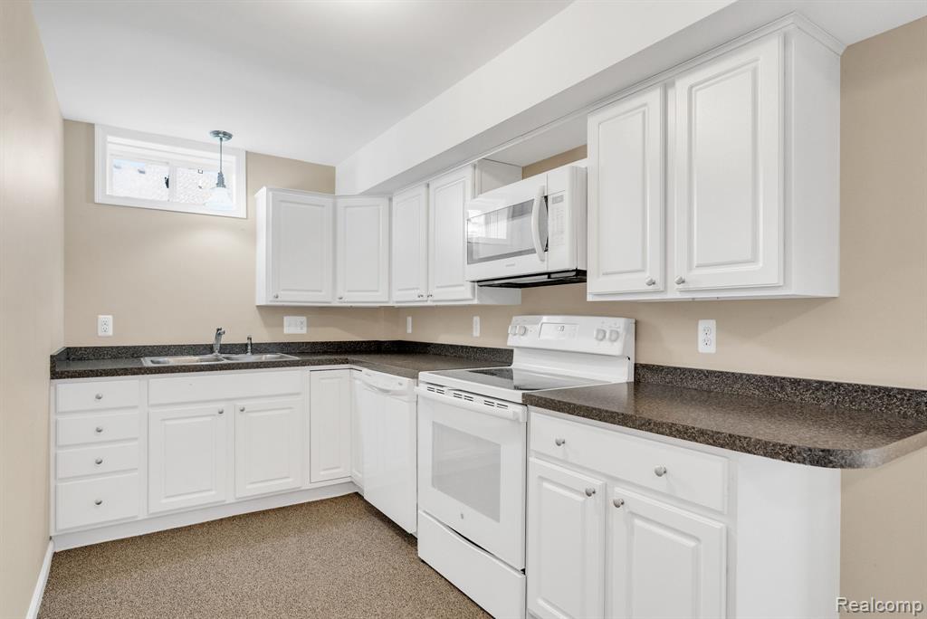 8419 Forest Glen Drive