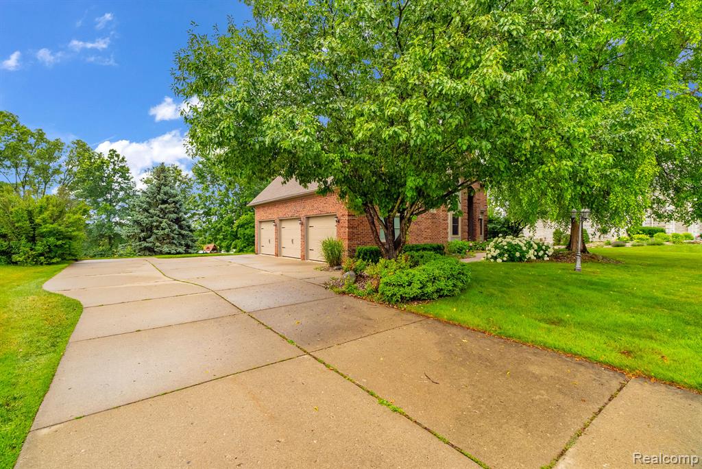 11656 Kings Colony