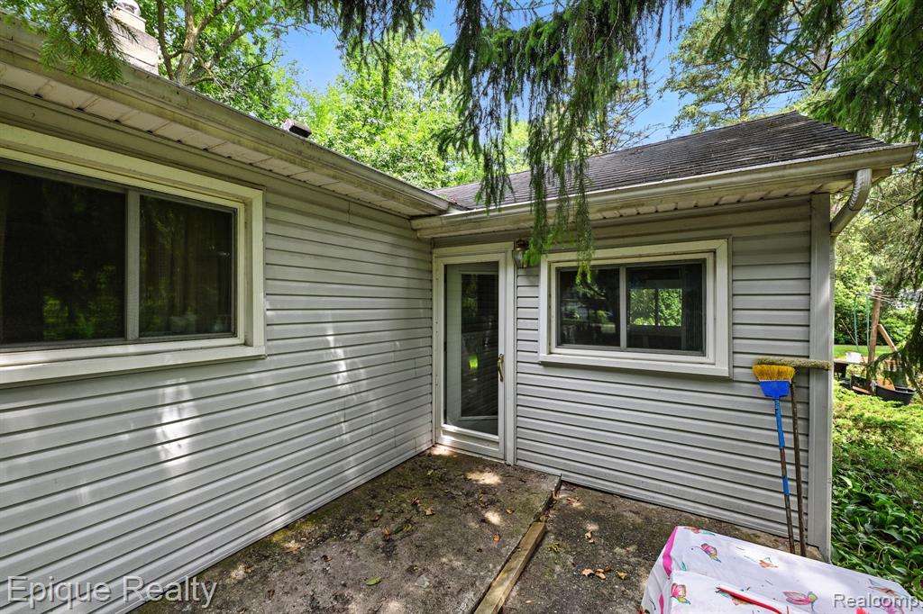 1209 Applewood Drive