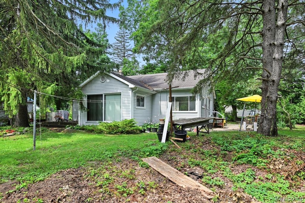 1209 Applewood Drive