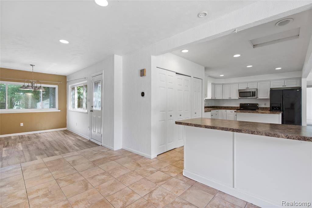37772 Ingleside Street