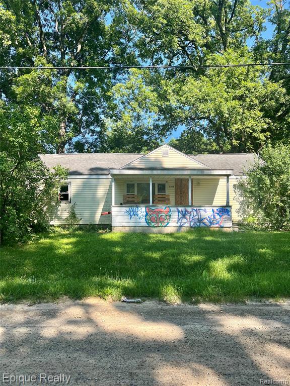 1395 W Yale Avenue