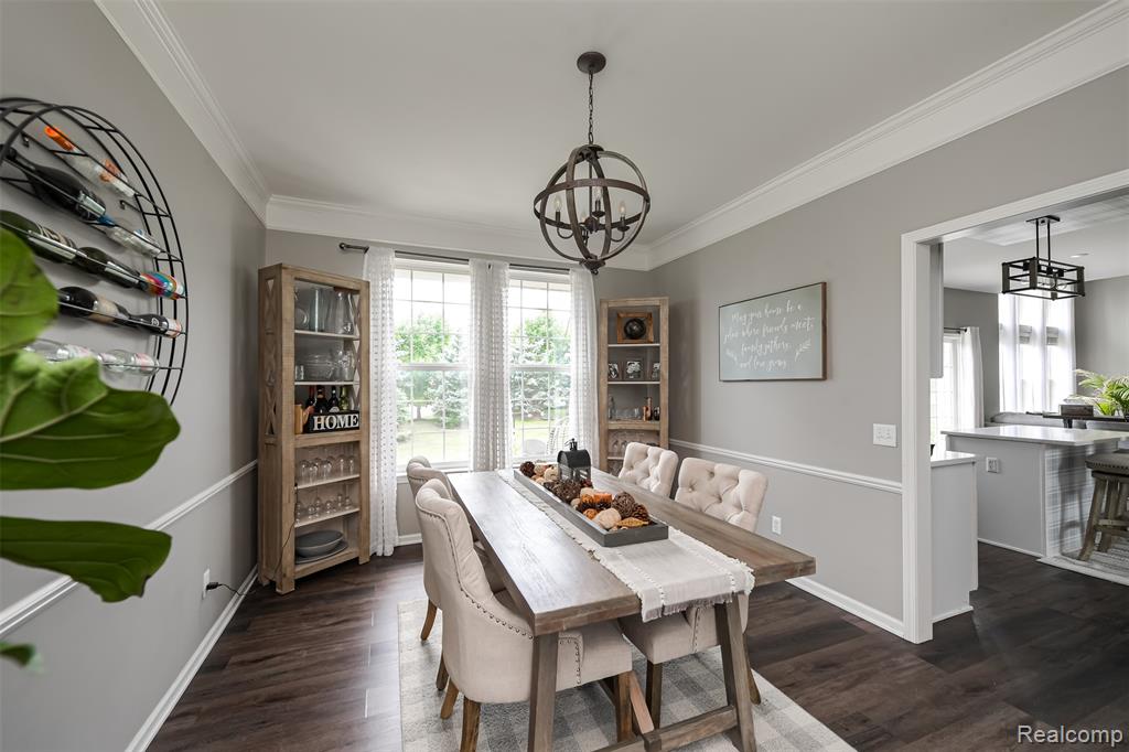 6068 Woodpecker Court