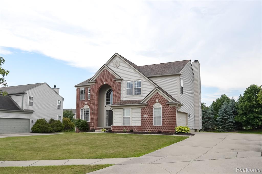 6068 Woodpecker Court