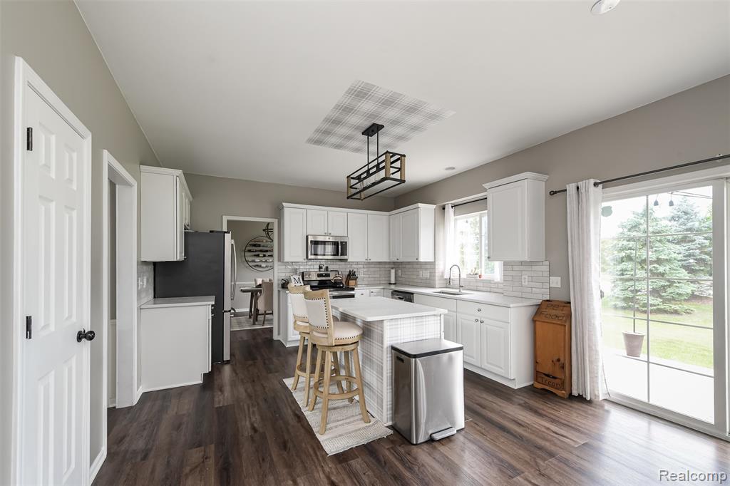 6068 Woodpecker Court