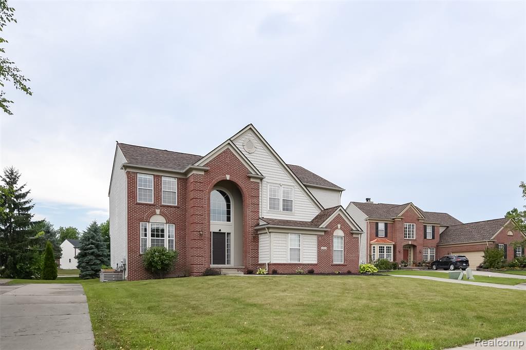 6068 Woodpecker Court
