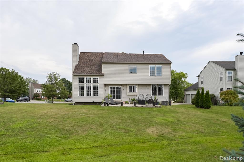 6068 Woodpecker Court