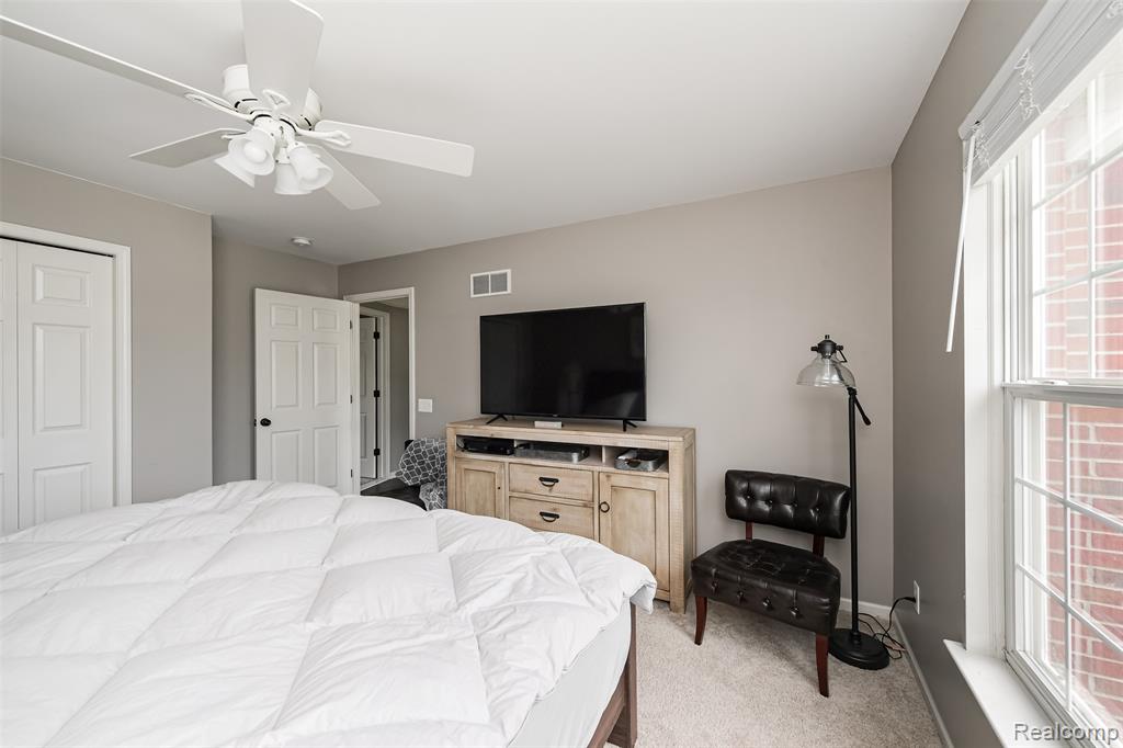 6068 Woodpecker Court