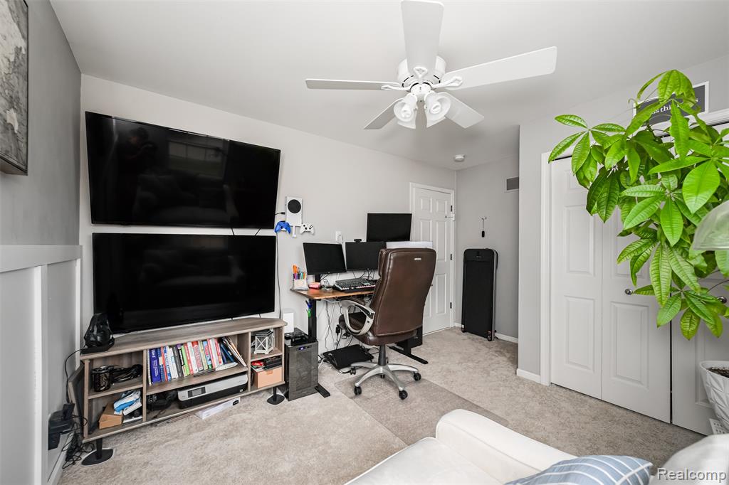 6068 Woodpecker Court