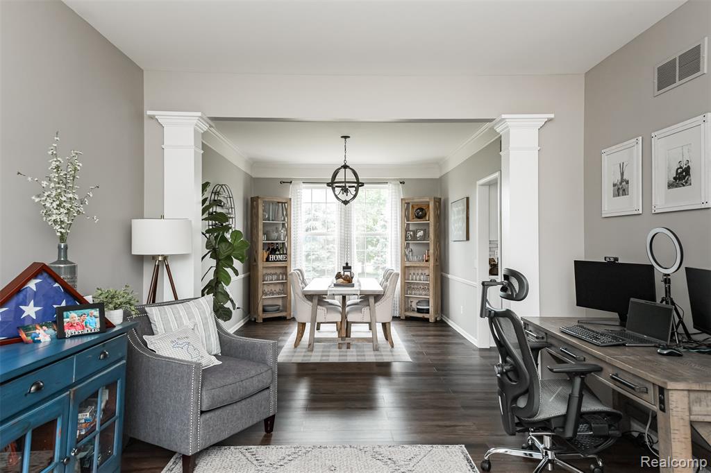 6068 Woodpecker Court