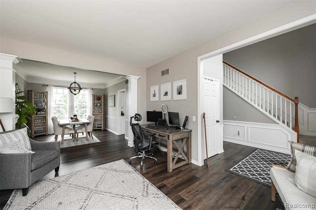 6068 Woodpecker Court