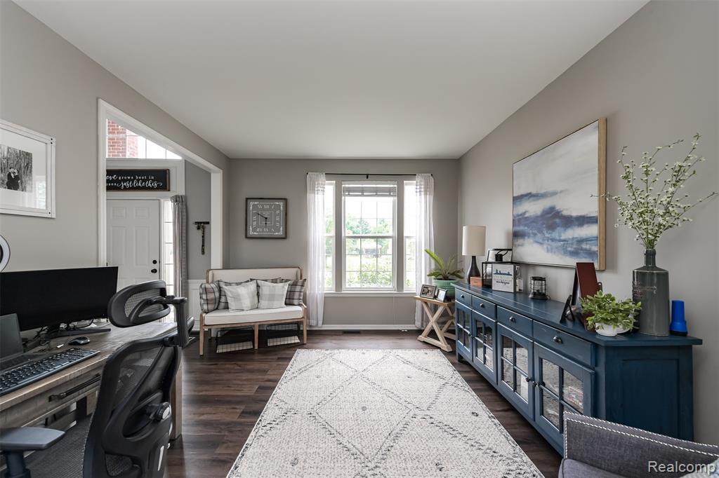 6068 Woodpecker Court