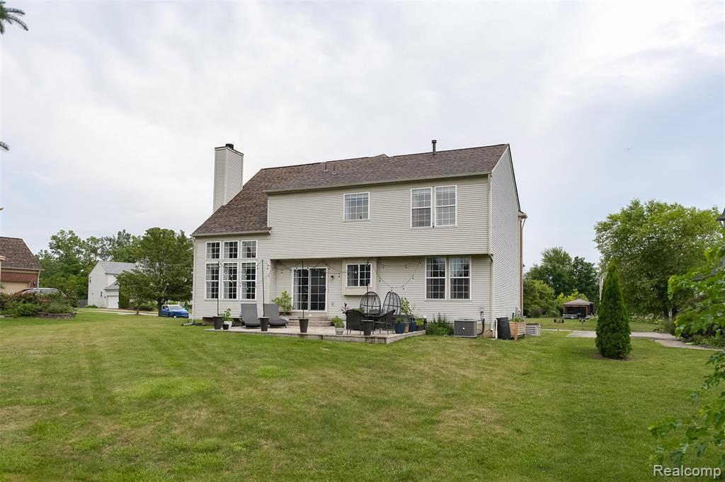 6068 Woodpecker Court