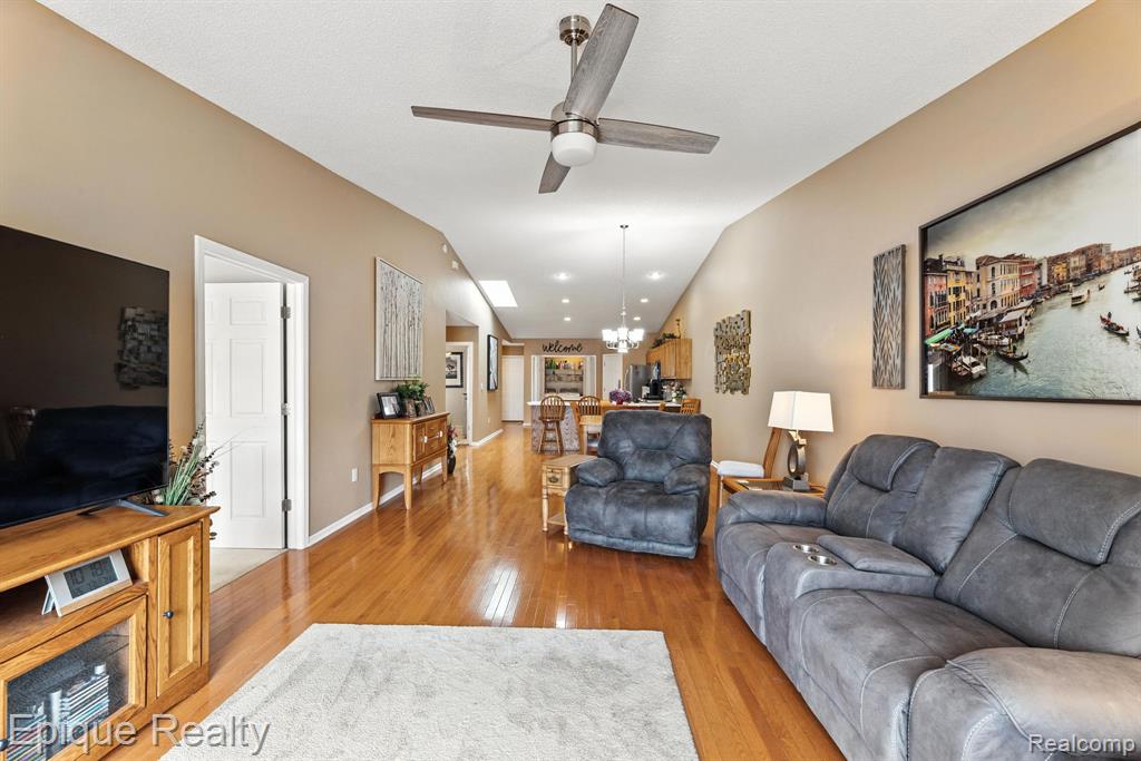 810 Crystal Lane