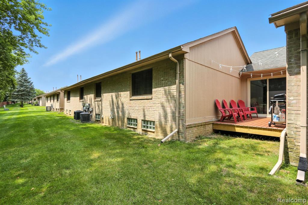 23600 Suttons Bay Drive