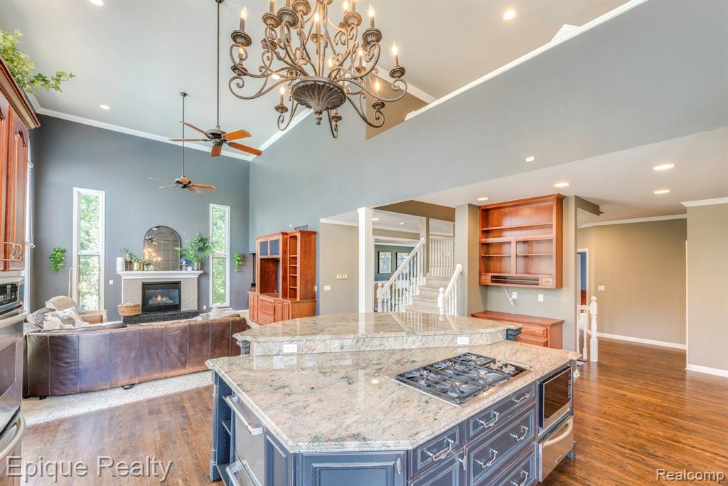 865 Lakewood Drive