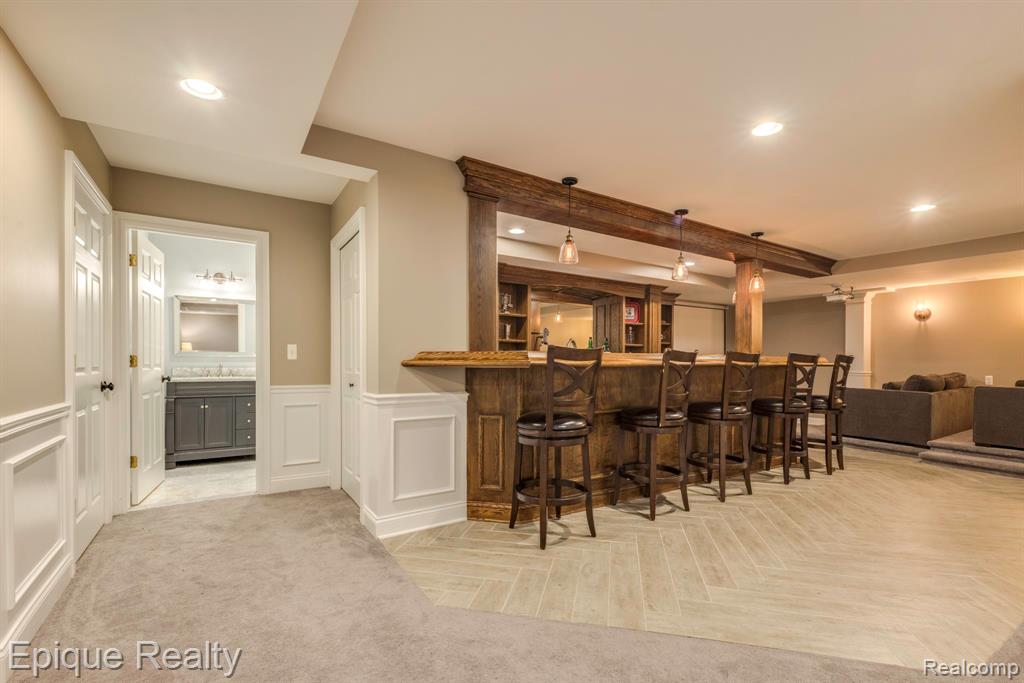 865 Lakewood Drive