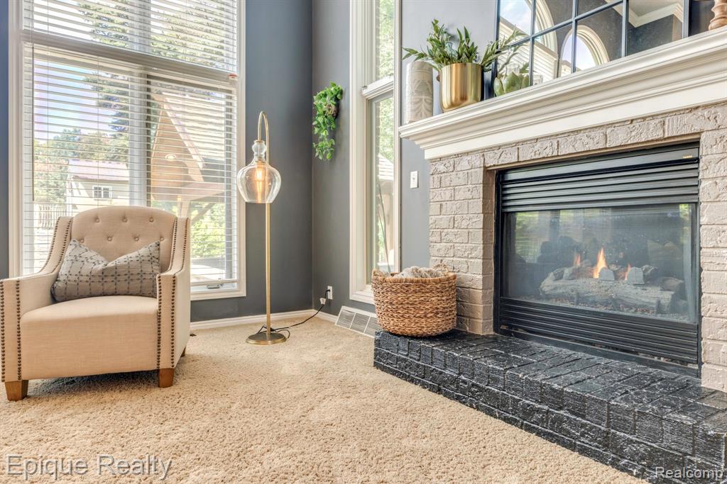 865 Lakewood Drive