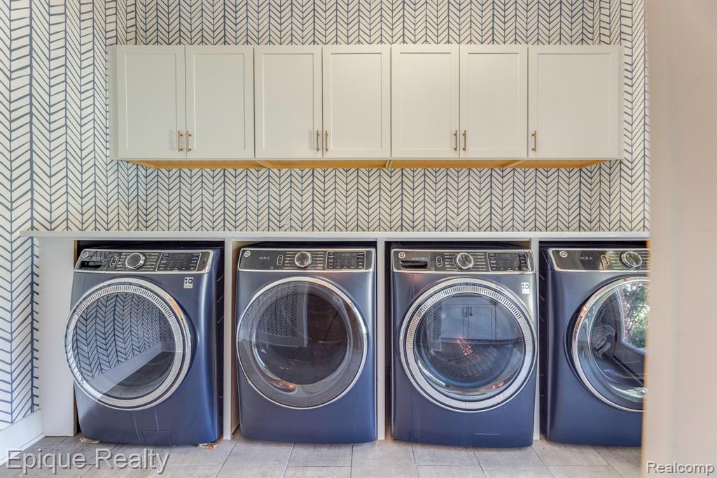 865 Lakewood Drive