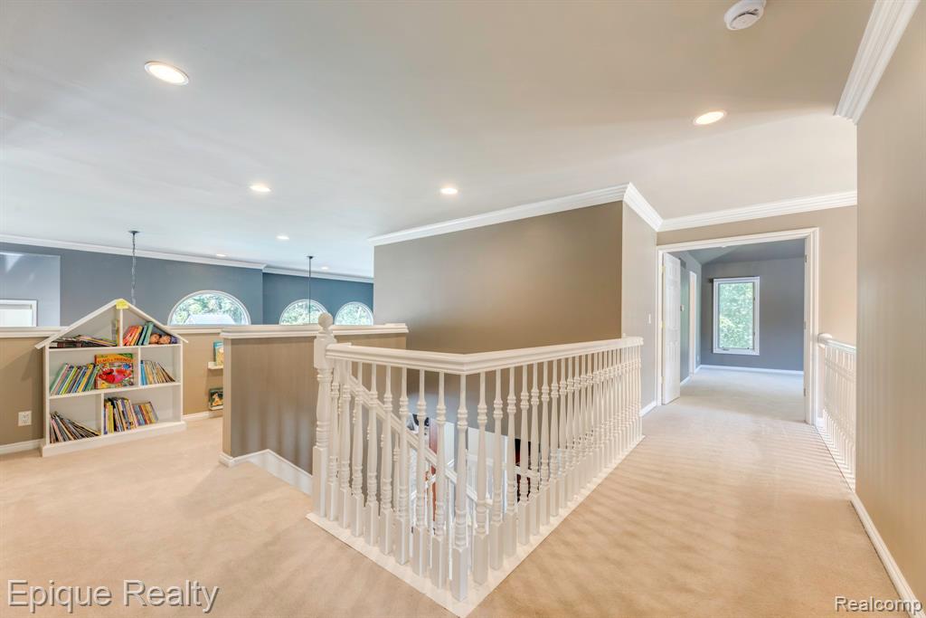 865 Lakewood Drive