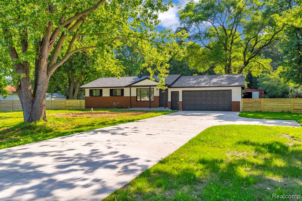 14398 N Bray Road