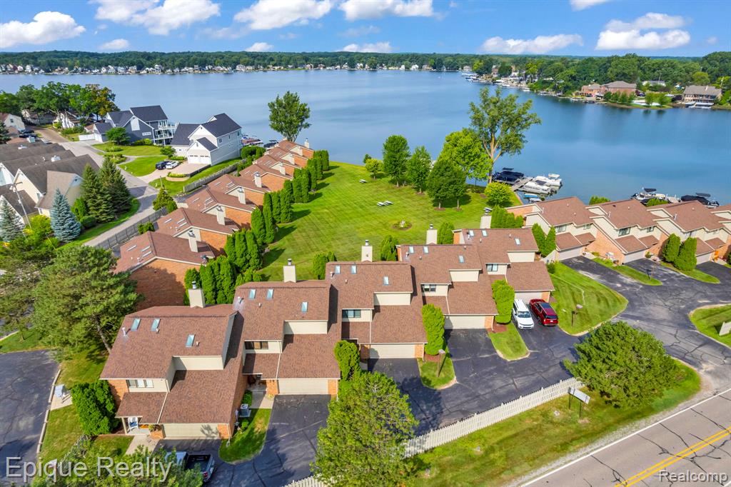 2235 N Long Lake Road