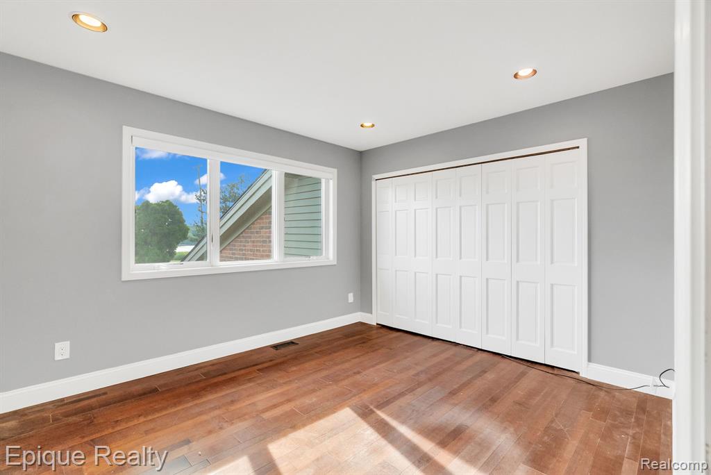 2235 N Long Lake Road