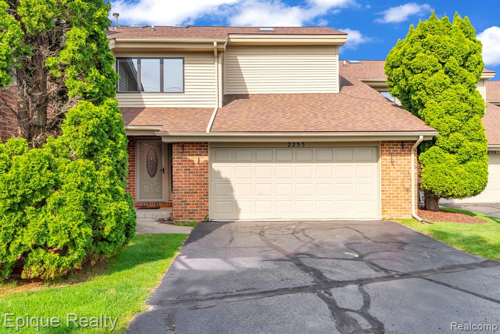 2235 N Long Lake Road