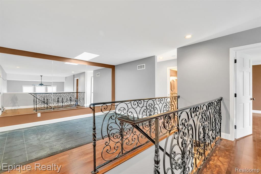 2235 N Long Lake Road