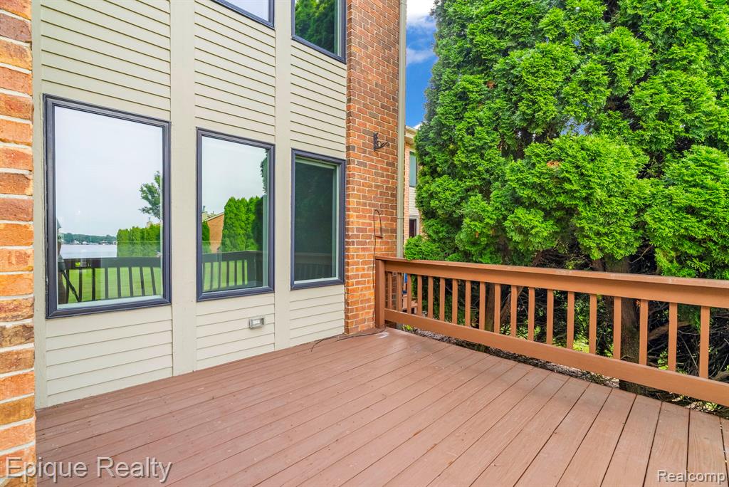 2235 N Long Lake Road