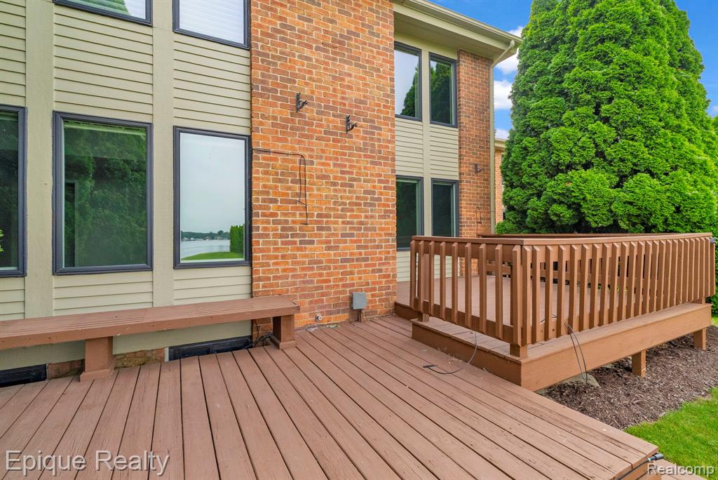 2235 N Long Lake Road