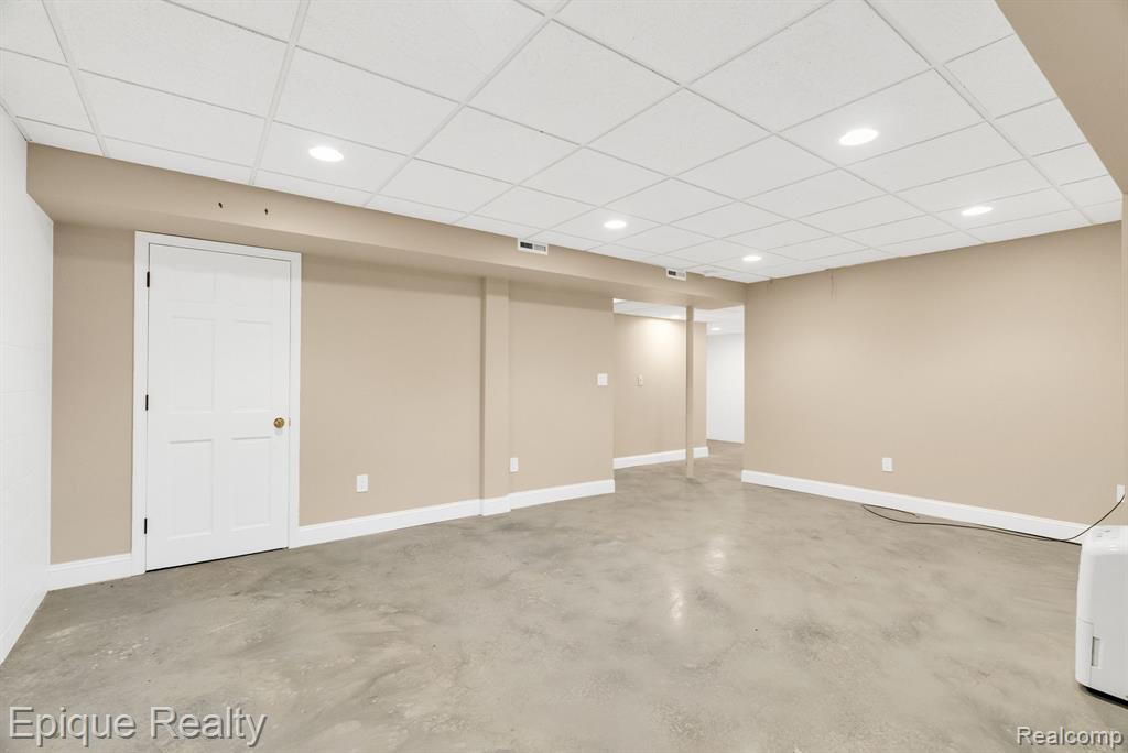 2235 N Long Lake Road