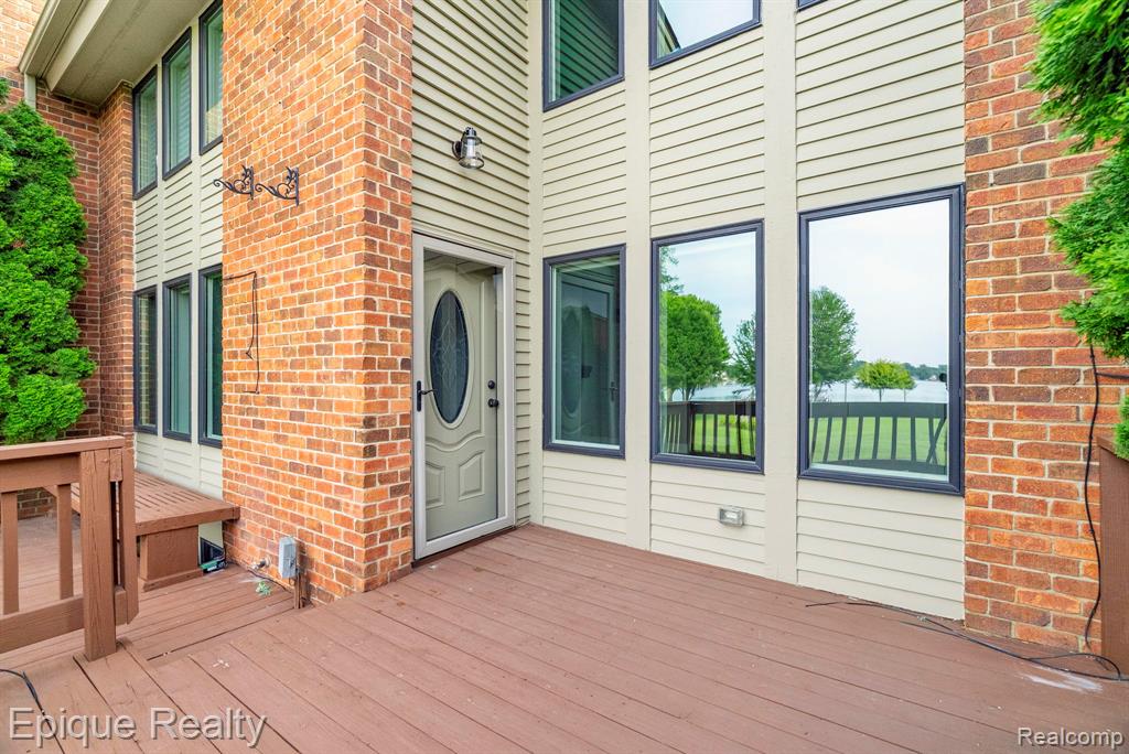 2235 N Long Lake Road