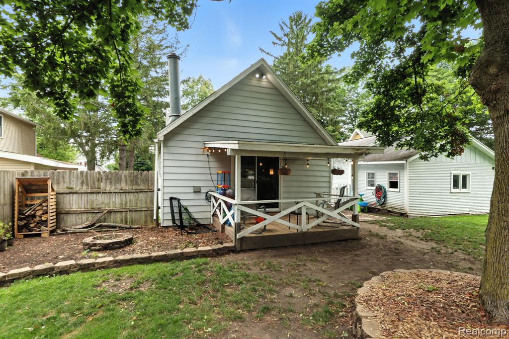 521 Pleasant Street