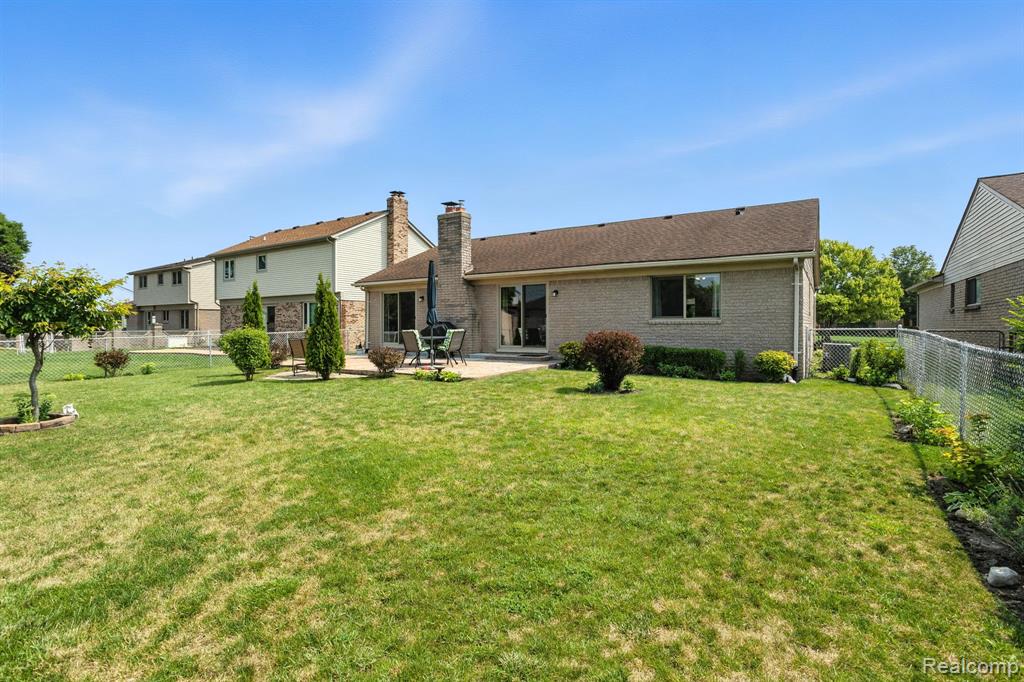 42393 Royal Lane