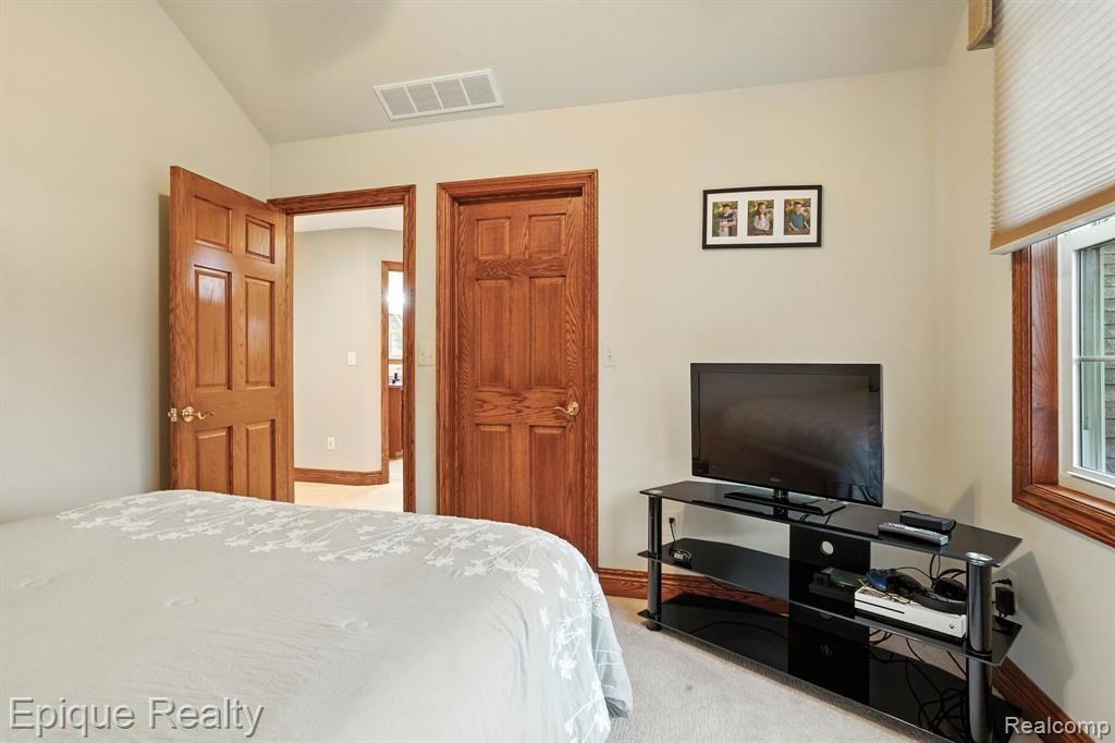 3656 River Road