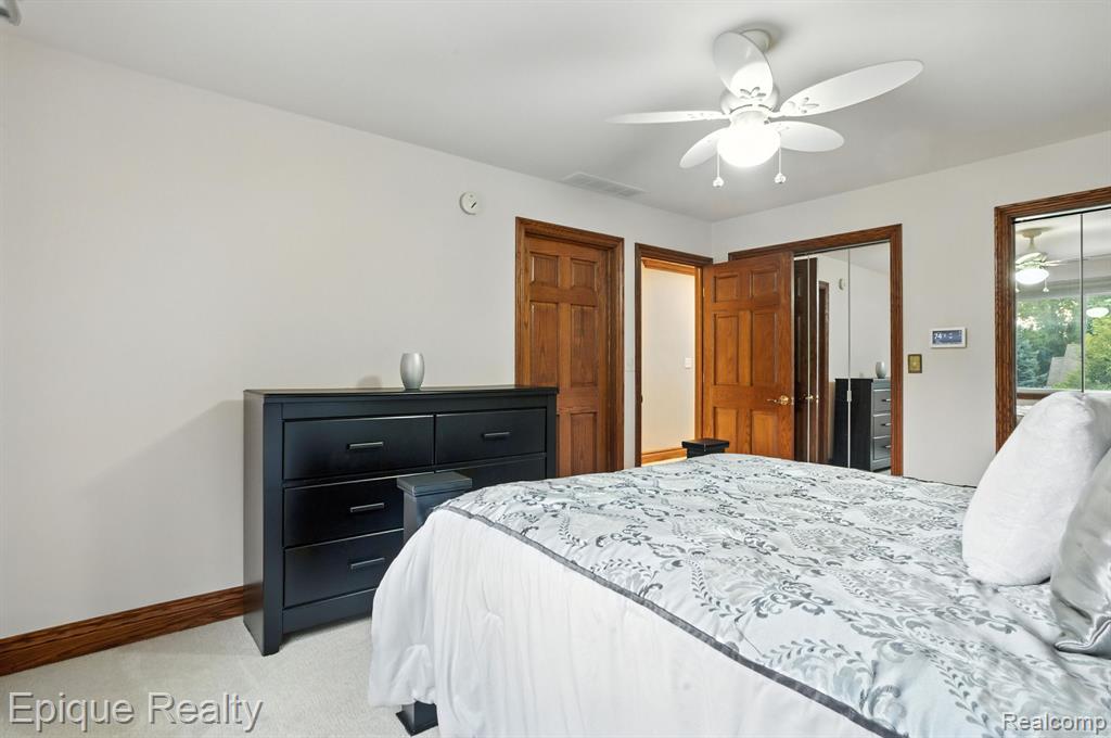 3656 River Road