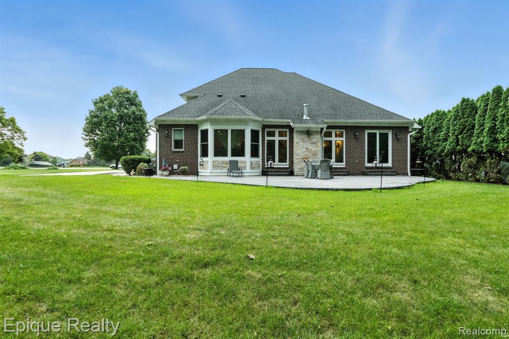 3656 River Road