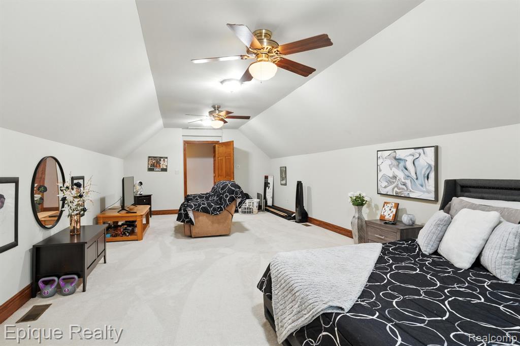 3656 River Road