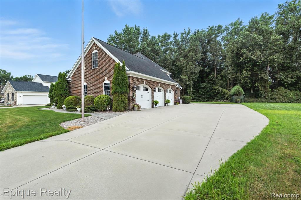 3656 River Road