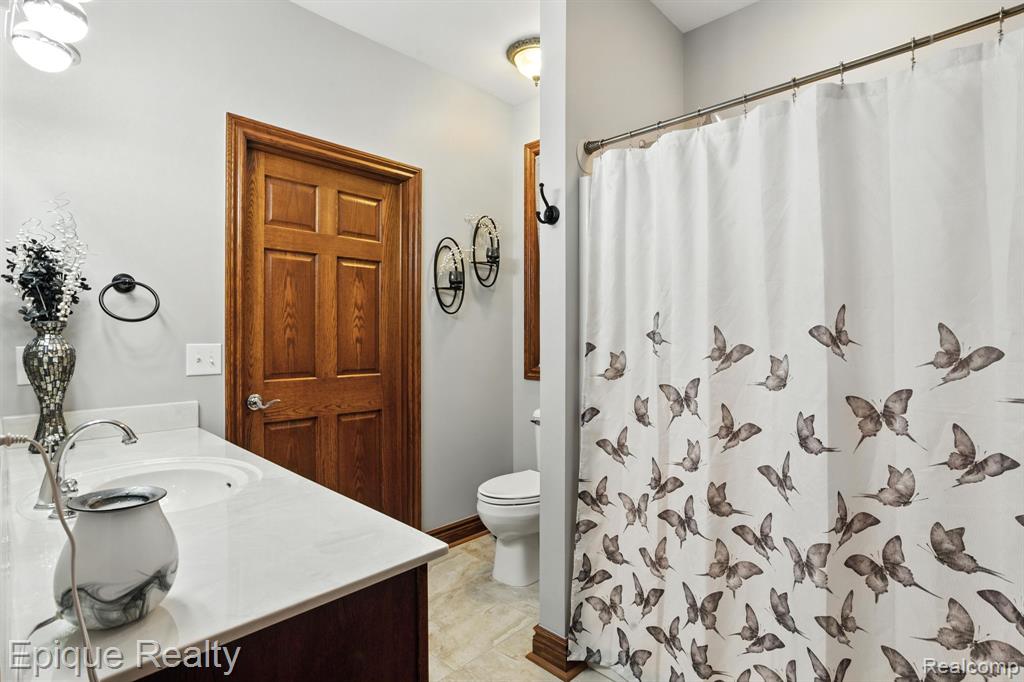 3656 River Road