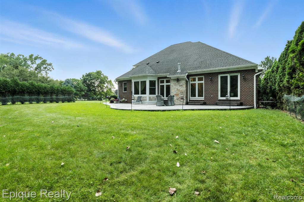 3656 River Road