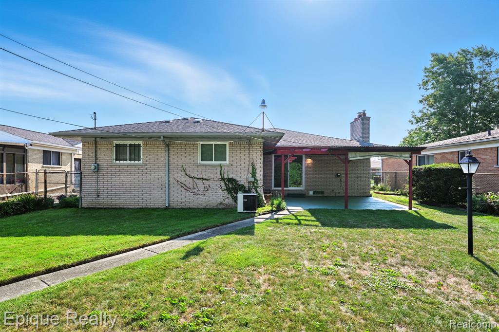 19505 Cherrylawn Street
