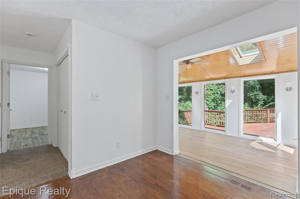 7667 Prairie Court